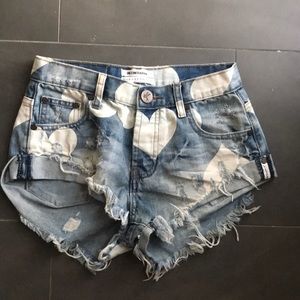 One Teaspoon Jean Shorts With Hearts